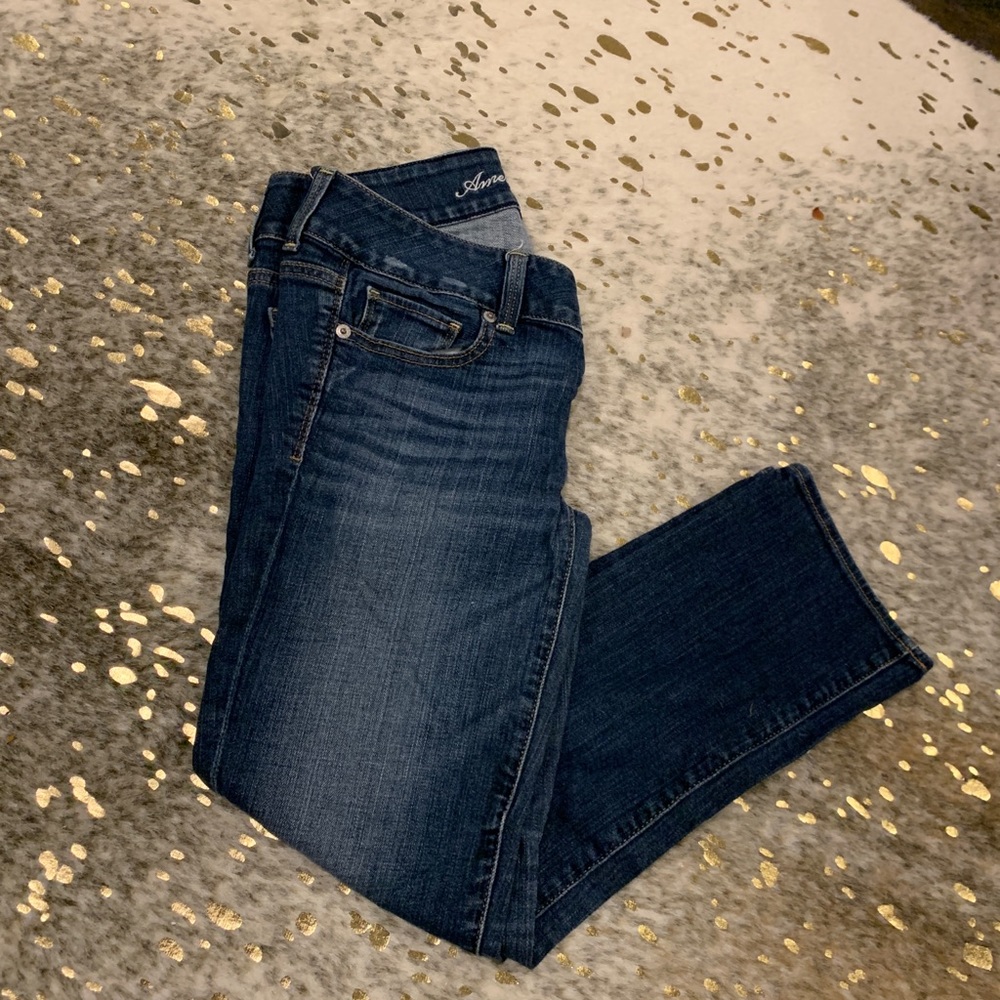 Dark wash American Eagle Artist Capri